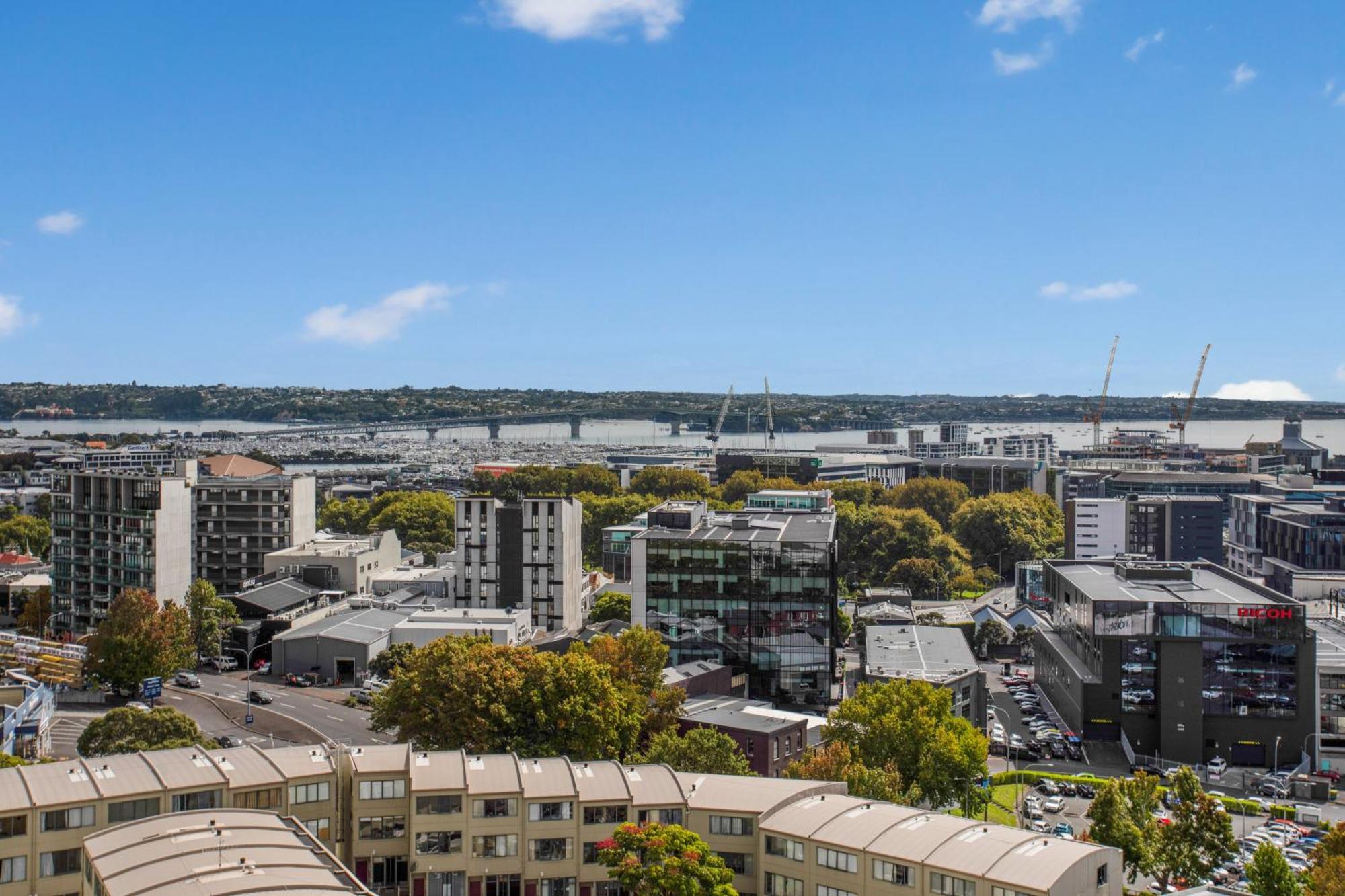 Skyline Serenade Apt With Skycity View And Parking Auckland Kültér fotó